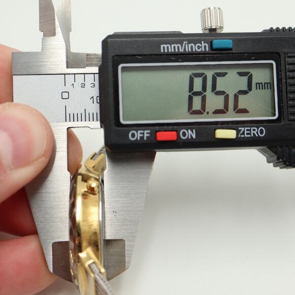 Skagen Slim Two Tone Date 35mm Unisex Watch Steel Mesh Facet Crystal New Battery - Picture 3 of 13